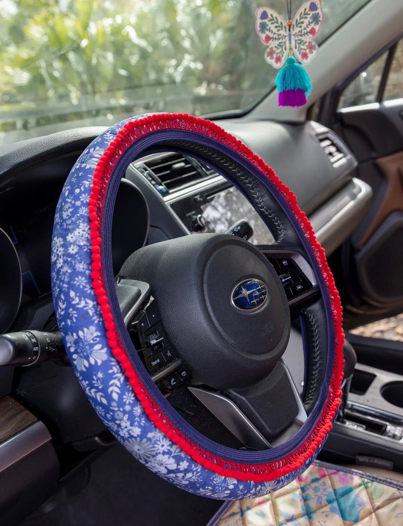 Steering wheel cover