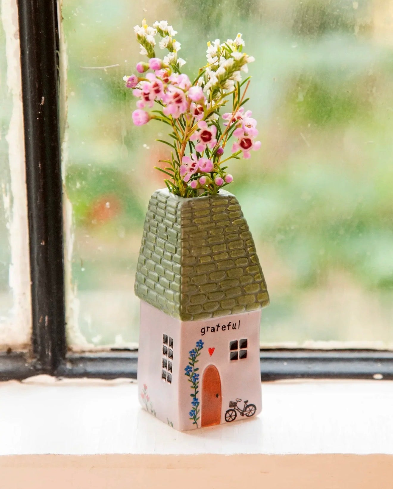 Cottage Bud vase
