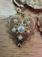 Gold hearts