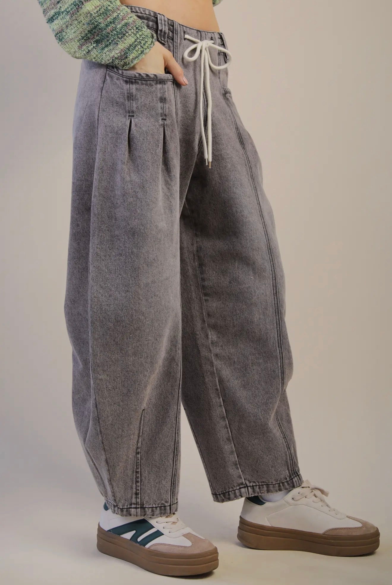 Barrel Acid Wash Jeans