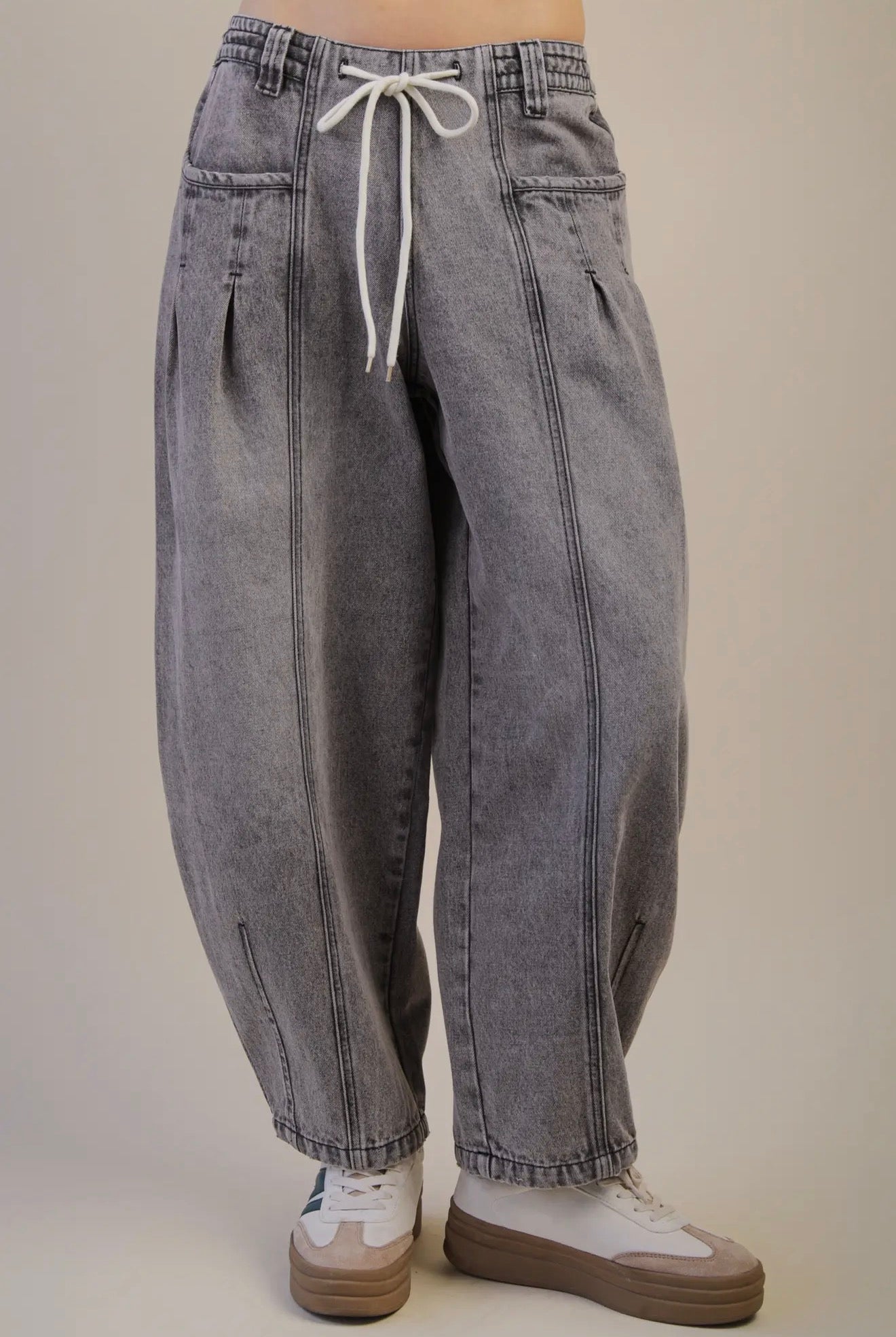 Barrel Acid Wash Jeans