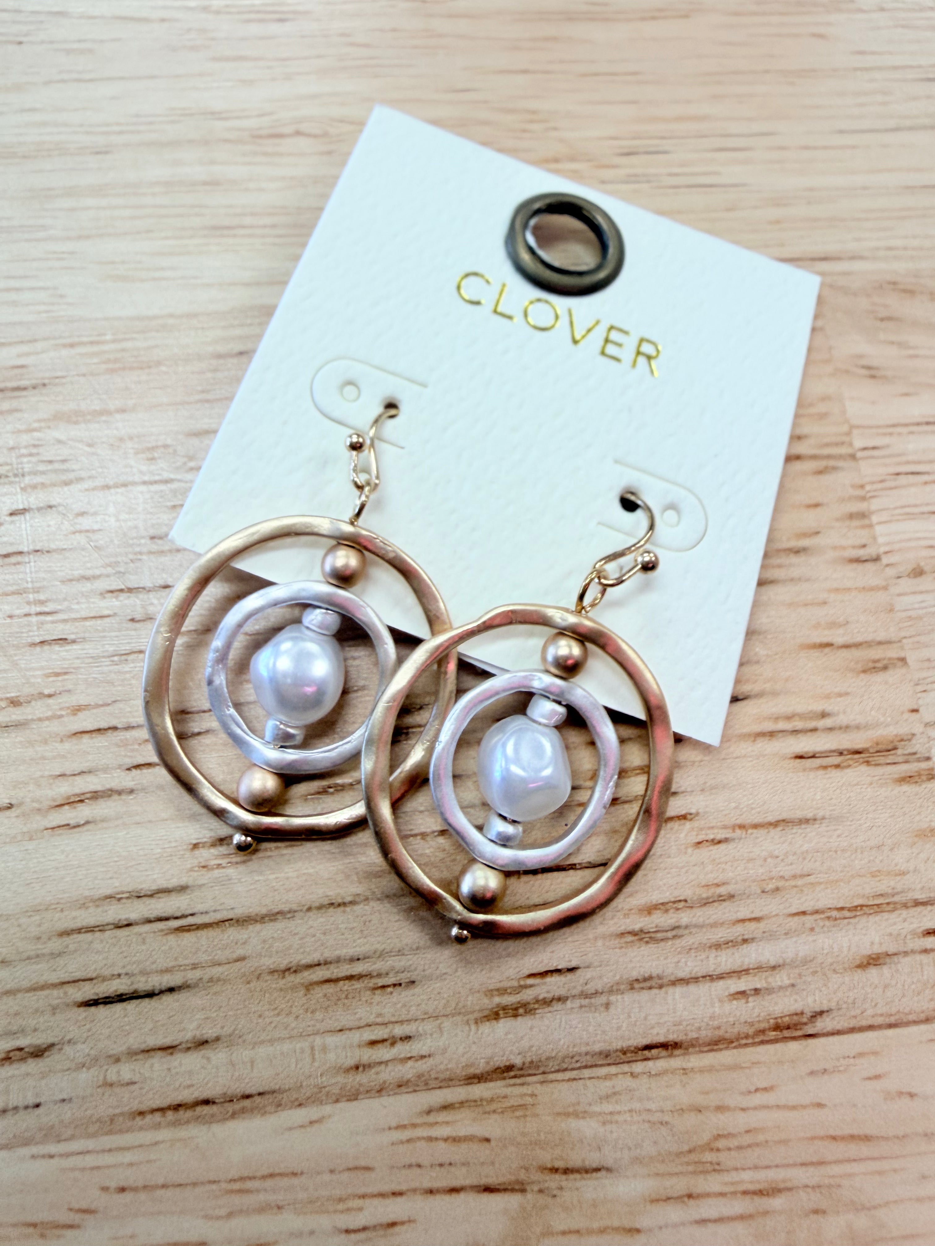 Circle earrings