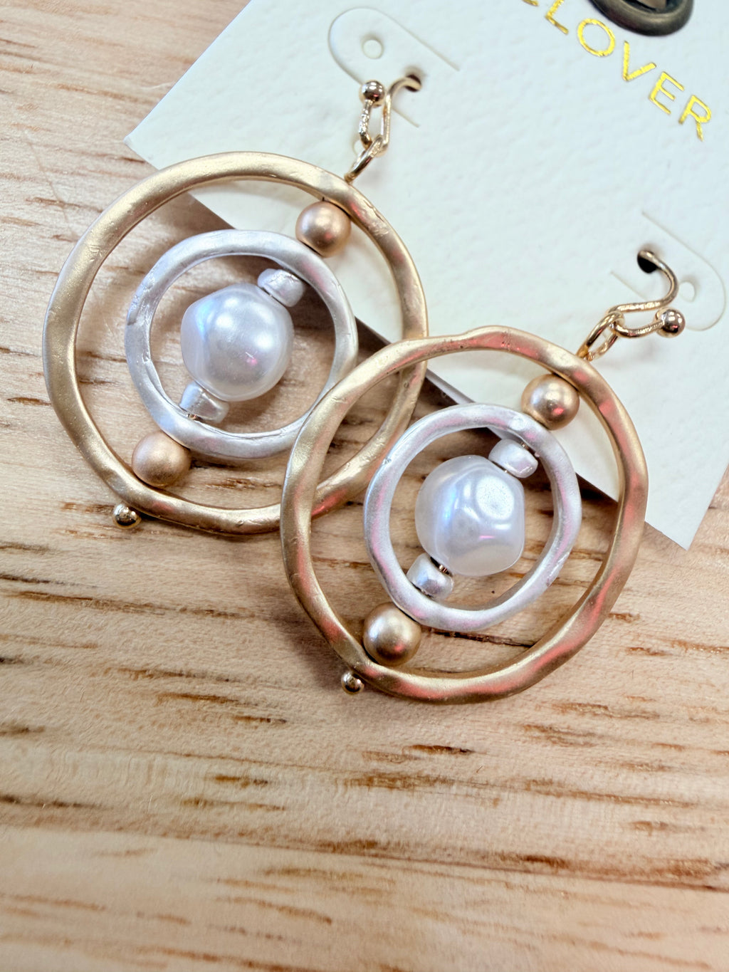 Circle earrings