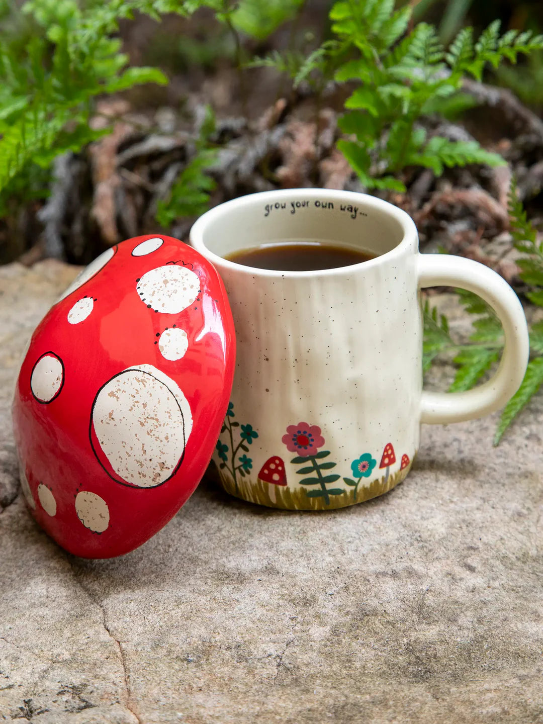 Lidded Mushroom mug